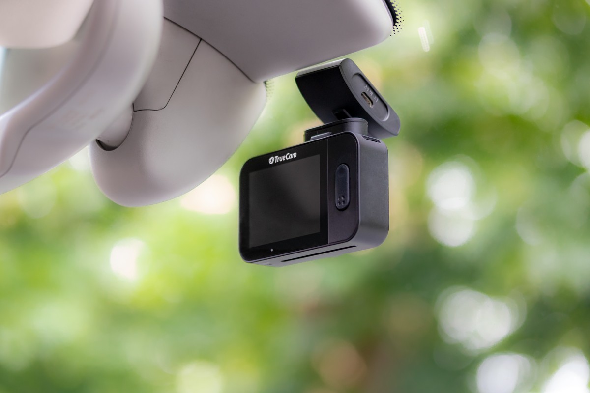 Autokamera TrueCam M5 WiFi s detekciou radarov