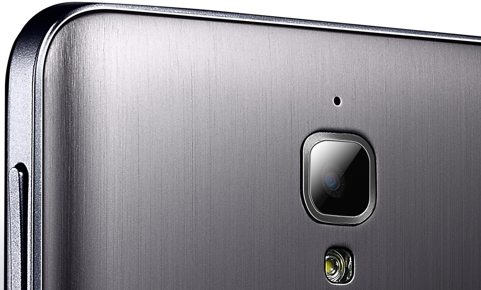 lenovo-smartphone-S660-back-detail-7